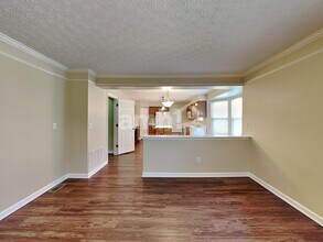 346 Pinecrest Ct in Delaware, OH - Building Photo - Building Photo
