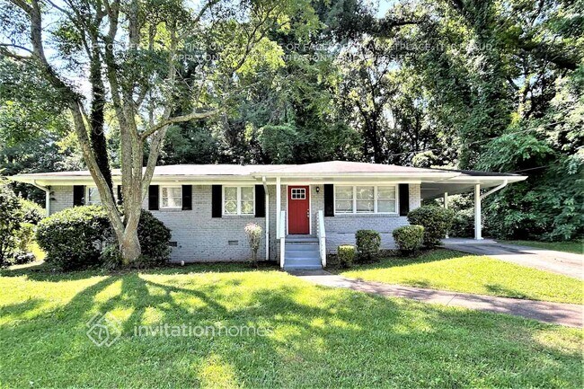 property at 2365 Shamrock Dr