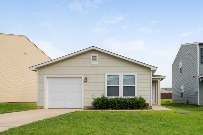 138 Wethersfield Dr in Harvest, AL - Building Photo