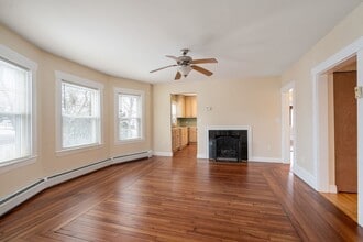 25-27-27 Lafayette St in Fairhaven, MA - Building Photo - Building Photo