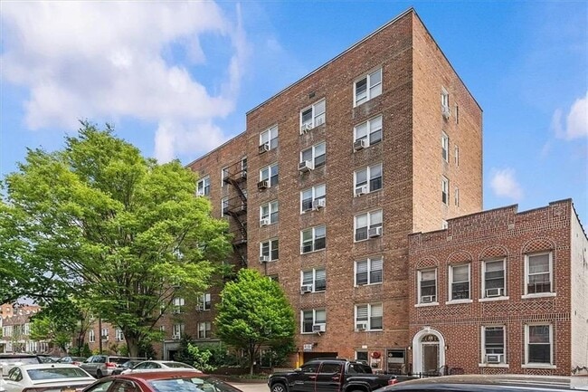 property at 759 E 10th St