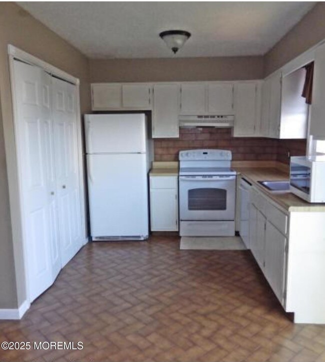 14D Primrose Ln in Jackson Township, NJ - Building Photo - Building Photo