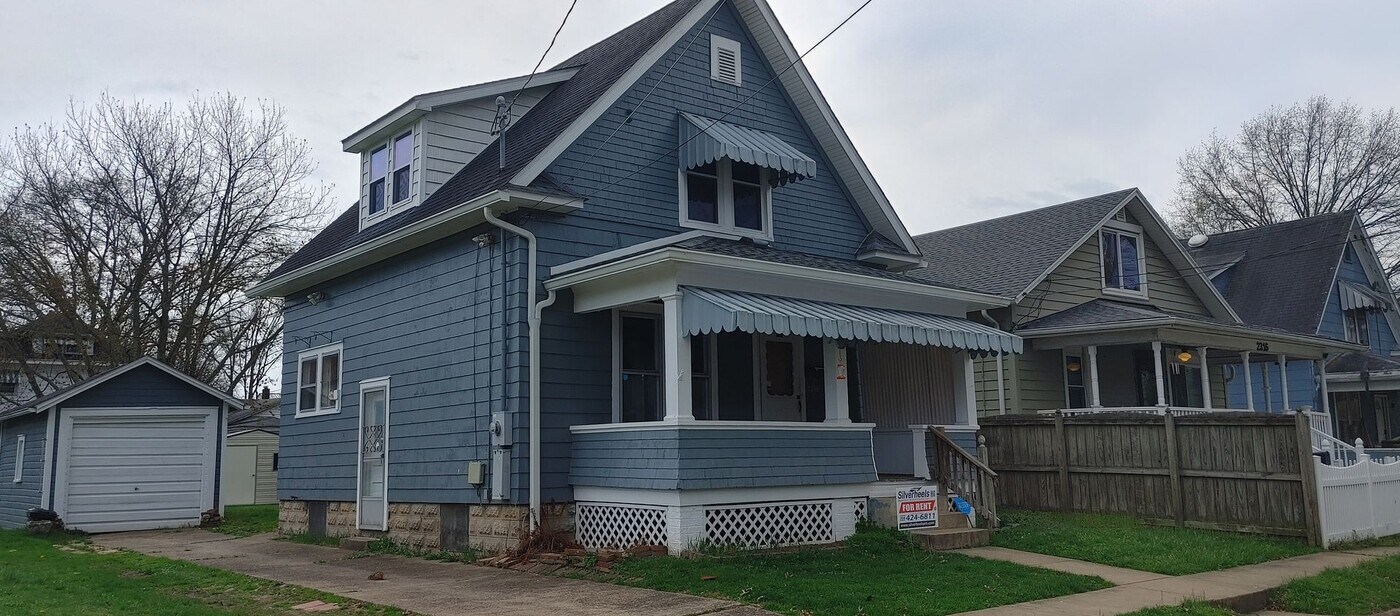 2318 Clement Ave in Parkersburg, WV - Building Photo