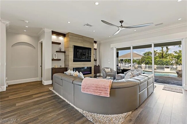 property at 1435 Osprey Ave