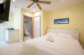 334 Oregon St in Hollywood, FL - Building Photo - Building Photo