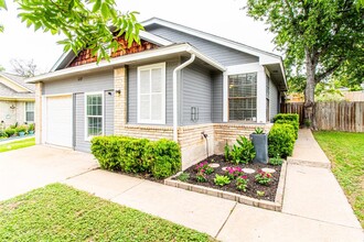 1217 Silverton Ct in Austin, TX - Building Photo - Building Photo