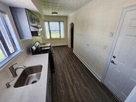 432 Broad Ave in Ridgefield, NJ - Building Photo