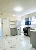 364 River Dr in Garfield, NJ - Building Photo