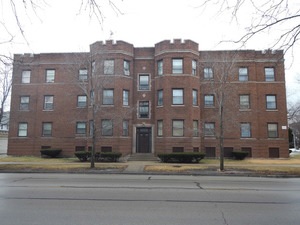 5966 W Walton St in Chicago, IL - Building Photo