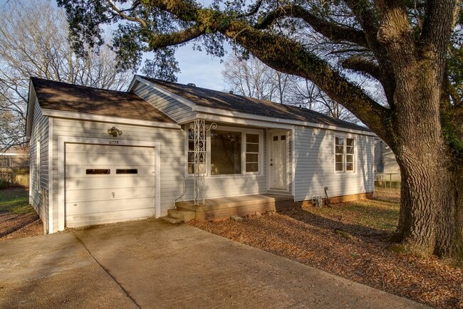 2225 Rogers Dr in Alexandria, LA - Building Photo - Building Photo