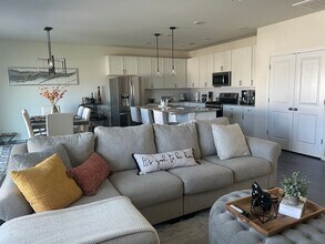 571 Pollyanna Dr in Greenville, SC - Building Photo - Building Photo