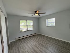 2301 W Lawrence Ave in Springfield, IL - Building Photo - Building Photo