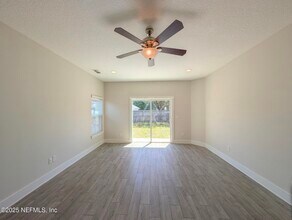 115 11th St N in Jacksonville Beach, FL - Foto de edificio - Building Photo