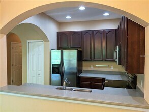 10272 Park Commons Dr in Orlando, FL - Building Photo - Building Photo