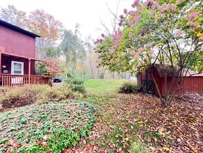 5115 Navajo Pl in Tobyhanna, PA - Foto de edificio - Building Photo