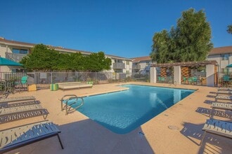 Arcadia Walk in Phoenix, AZ - Building Photo - Building Photo