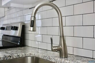 1017 Crestline Rd NW in Huntsville, AL - Foto de edificio - Building Photo