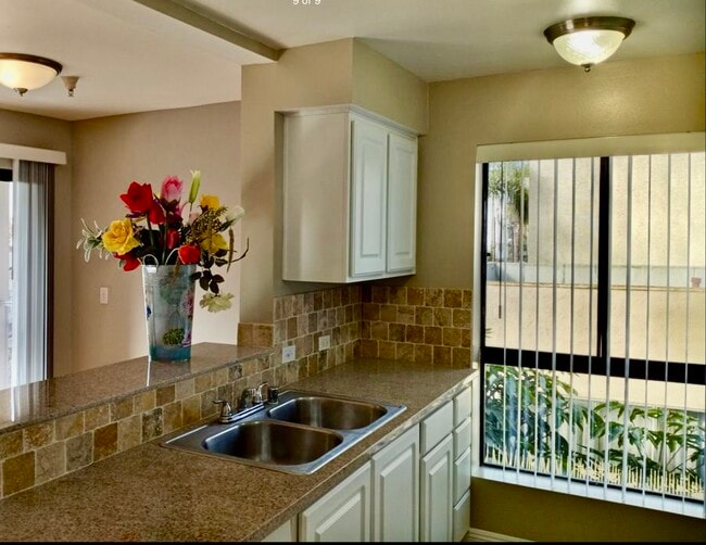 3855 Vinton Ave, Unit 3852-209 in Culver City, CA - Foto de edificio - Building Photo