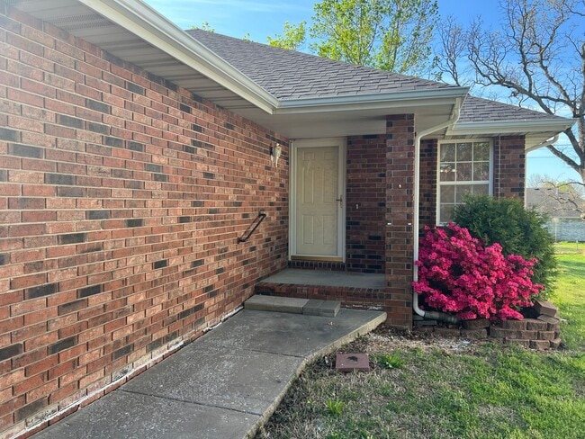 property at 1226 Bluegrass Rd