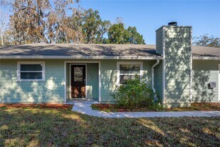 7604 SW 56th Ave in Gainesville, FL - Building Photo