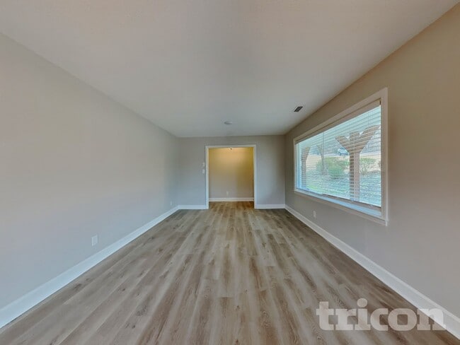 1645 Ginger Dr, Unit A-201 in Winston-Salem, NC - Foto de edificio - Building Photo