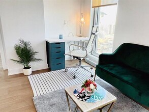 2300 Rue Tupper Rue in Montréal, QC - Building Photo - Building Photo