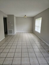 4013 Dream Oak Pl in Tampa, FL - Building Photo - Building Photo