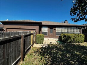 1041 Disraeli Cir in Pflugerville, TX - Building Photo - Building Photo