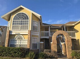 2494 Sweetwater Club Cir in Kissimmee, FL - Building Photo