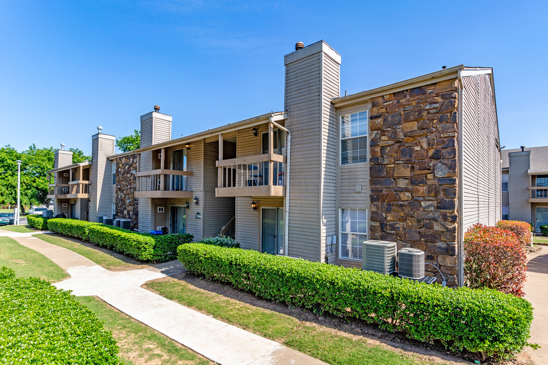 Tamarack Place Apartments Photo