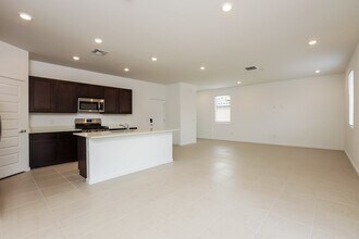 7071 W Indian Clover Way in Tucson, AZ - Building Photo - Building Photo