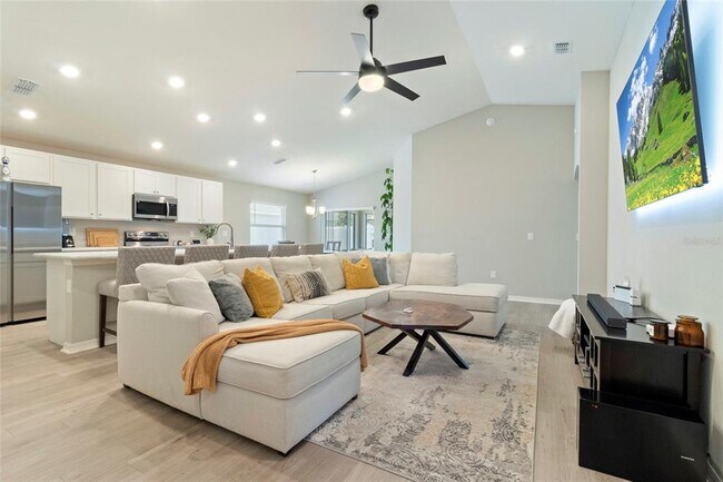 1204 Mezzavalle Wy in Auburndale, FL - Building Photo - Building Photo