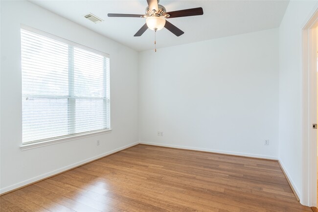 property at 2109 Auburn Shores Dr