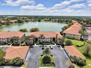 2408 Millcreek Ln in Naples, FL - Building Photo - Building Photo