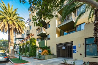 PR SM Venezia LLC in Santa Monica, CA - Building Photo - Building Photo