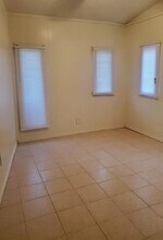 100 Quail Run Rd in Martindale, TX - Building Photo - Building Photo