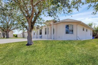 12113 Capilla Ln in Venice, FL - Building Photo - Building Photo