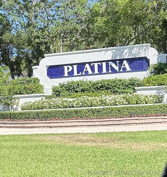 5135 Floria Dr