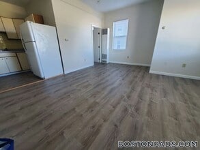 543 Middle St in Fall River, MA - Building Photo - Building Photo