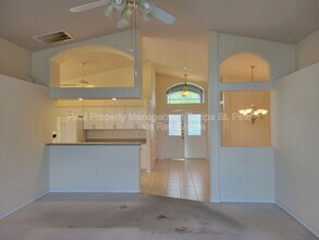 1314 Avonwood Ct in Lutz, FL - Building Photo - Building Photo