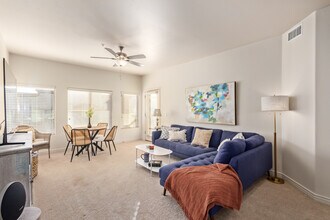 5450 E Deer Valley Dr, Unit 4199 in Phoenix, AZ - Foto de edificio - Building Photo