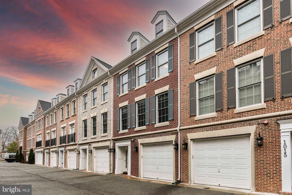 1017 N Kensington St in Arlington, VA - Building Photo