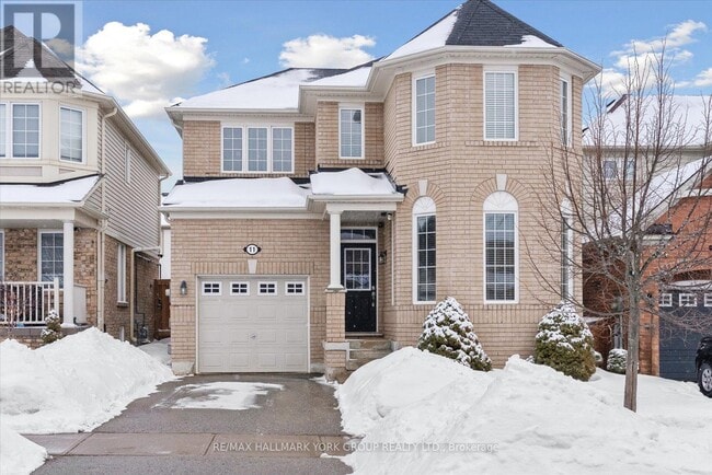 11 Gordon Drive in New Tecumseth, ON - Building Photo - Building Photo