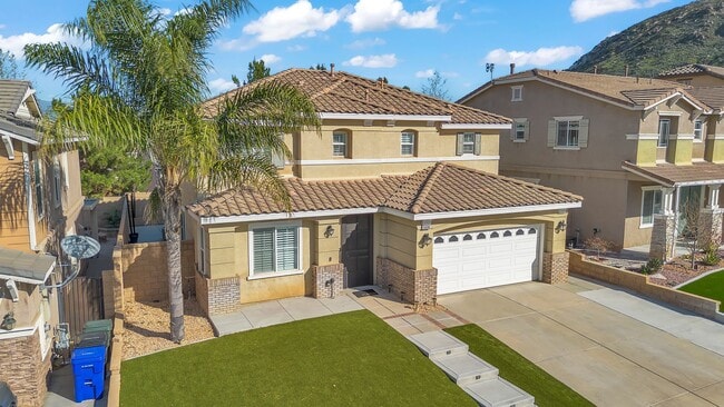 15696 Pecan Ln in Fontana, CA - Building Photo - Building Photo