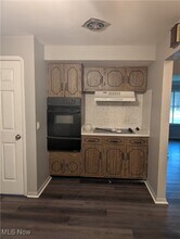 4104 Snow Rd in Parma, OH - Building Photo - Building Photo