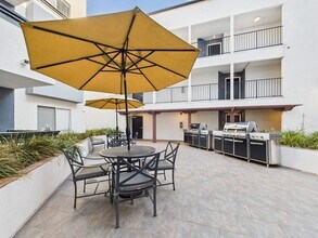 Alur Apartments in Pasadena, CA - Foto de edificio - Building Photo