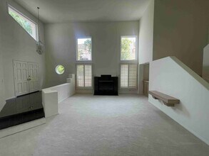23198 Park Blanco in Calabasas, CA - Building Photo - Building Photo