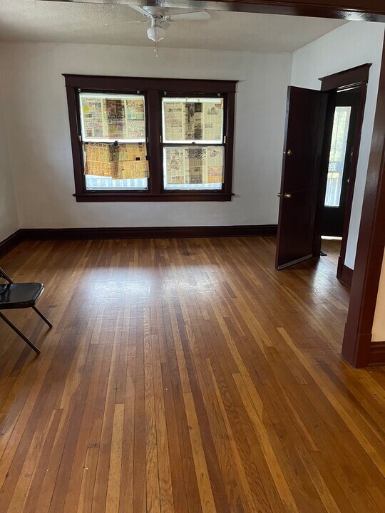 825 Harrison St, Unit Raymond Hampton in Gary, IN - Building Photo