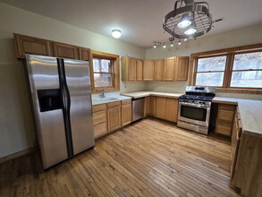 686 Gidbrown Hollow Rd in Washington, VA - Foto de edificio - Building Photo