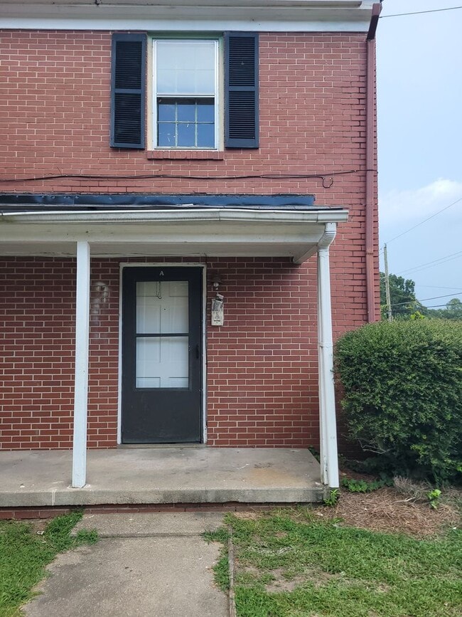property at 405 Beech St
